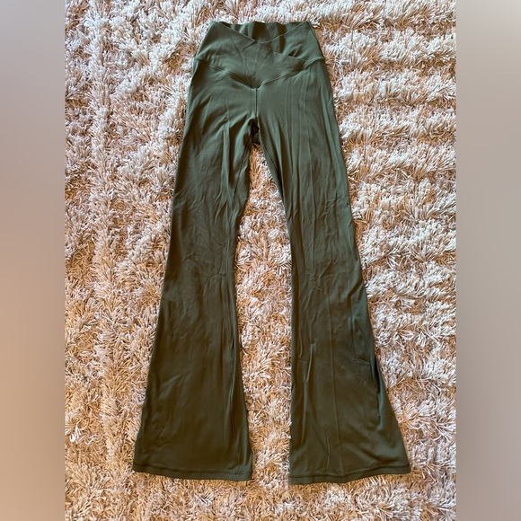 American Eagle Outfitters Pants - Arie offline real me hi rise flares (Medium)